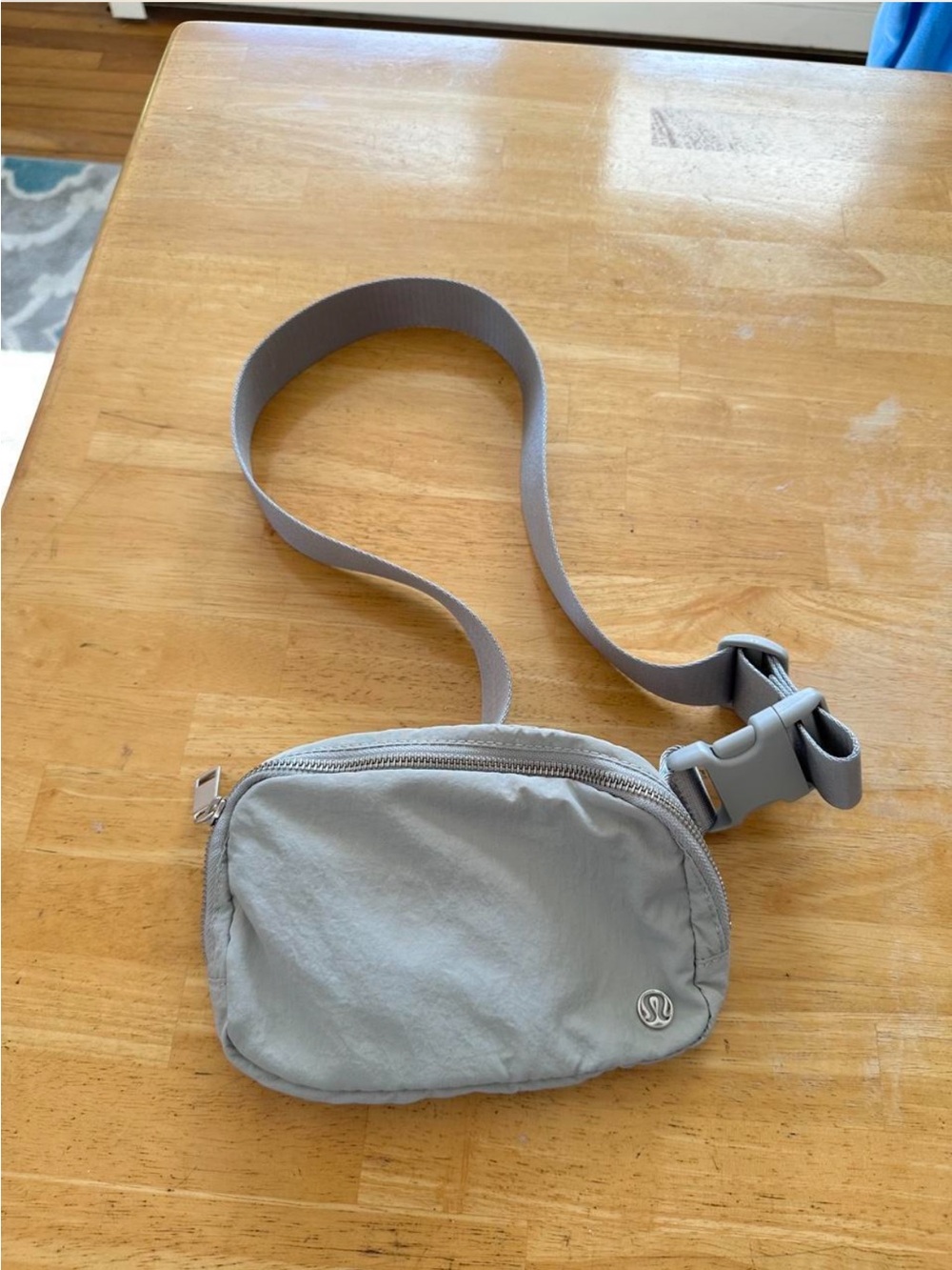 Lululemon everywhere belt bag
